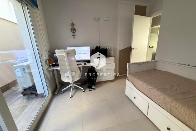 Resale - Apartment / flat -
Torrevieja - Torreta Florida