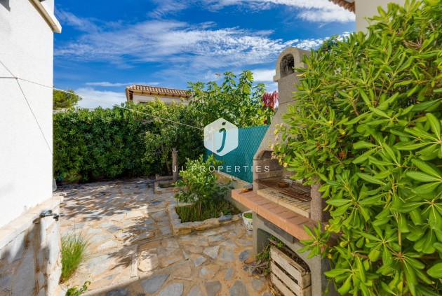 Z drugiej ręki - Bungalow -
Torrevieja - Los Balcones