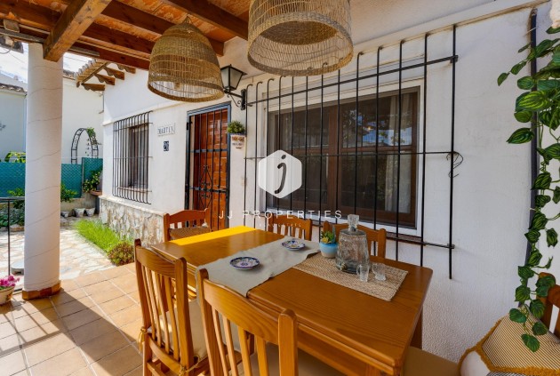 Z drugiej ręki - Bungalow -
Torrevieja - Los Balcones