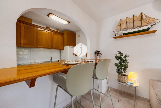 Z drugiej ręki - Bungalow -
Torrevieja - Los Balcones