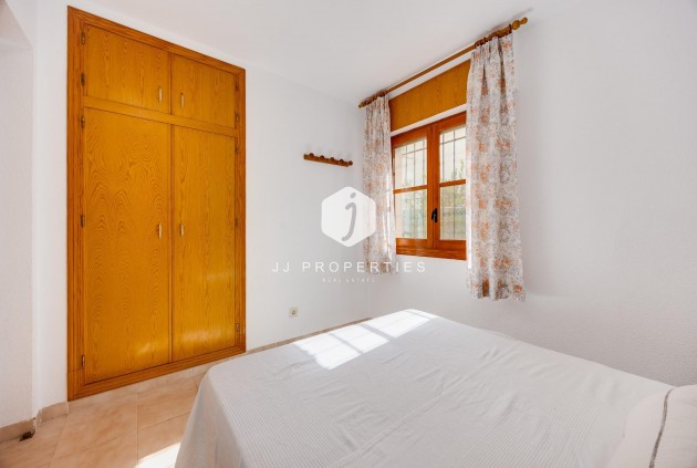 Z drugiej ręki - Bungalow -
Torrevieja - Los Balcones