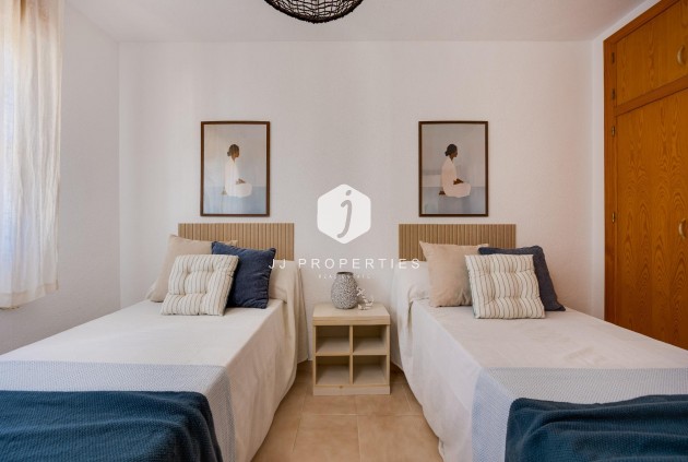 Z drugiej ręki - Bungalow -
Torrevieja - Los Balcones
