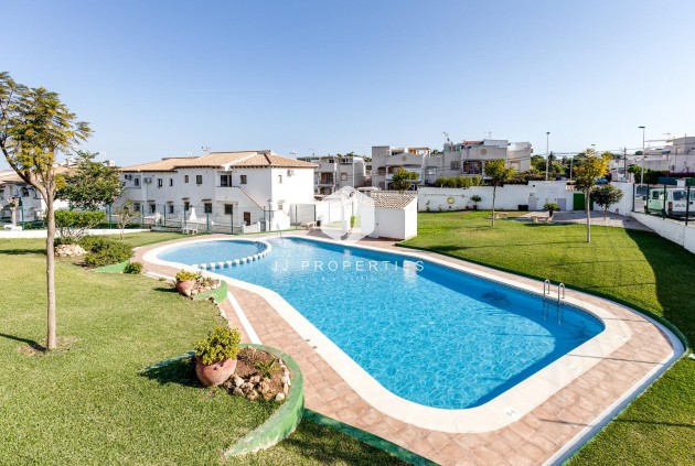 Z drugiej ręki - Bungalow -
Torrevieja - Los Balcones