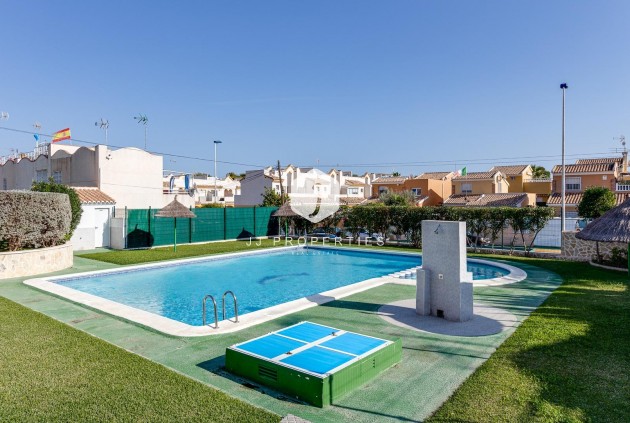 Z drugiej ręki - Bungalow -
Torrevieja - Los Balcones
