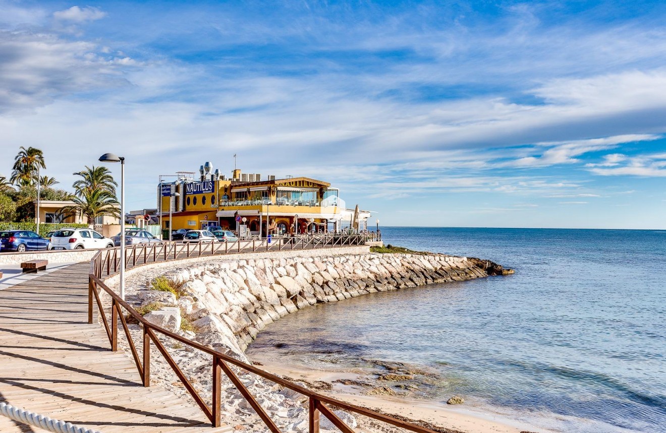 Z drugiej ręki - Bungalow -
Torrevieja - Los Balcones