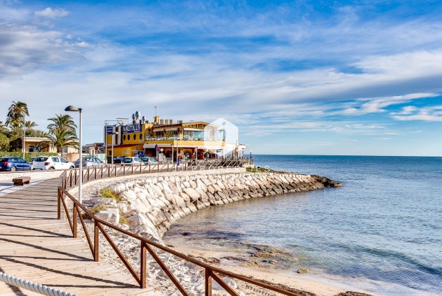 Z drugiej ręki - Bungalow -
Torrevieja - Los Balcones