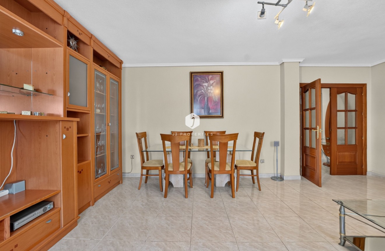 Resale - Apartment / flat -
Centro Torrevieja