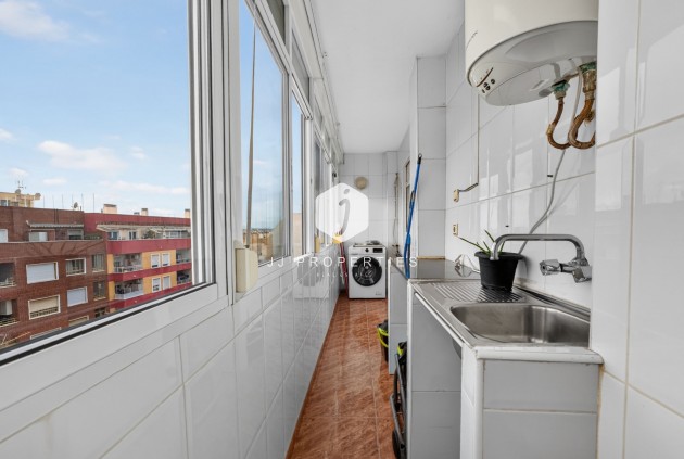 Resale - Apartment / flat -
Centro Torrevieja