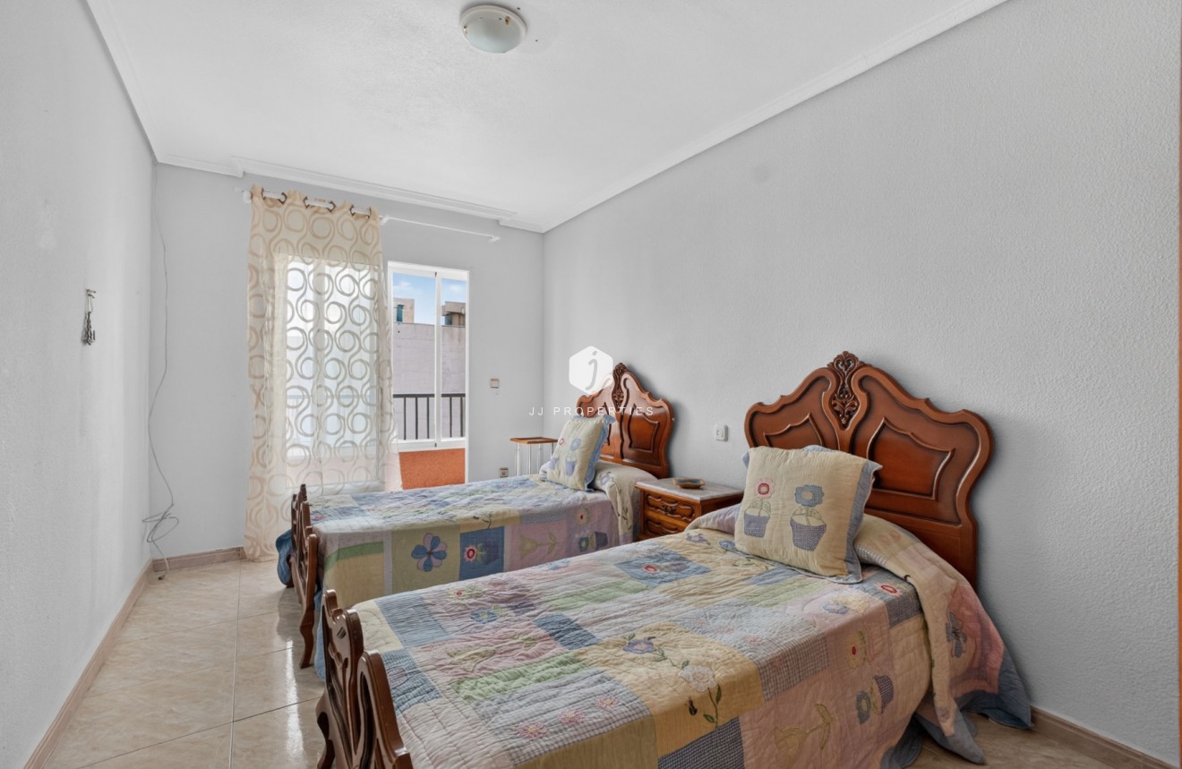 Resale - Apartment / flat -
Centro Torrevieja