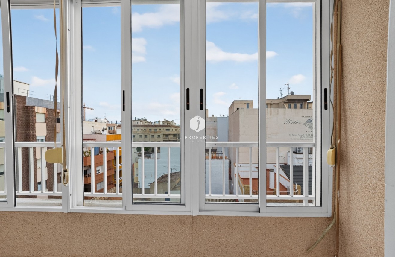 Resale - Apartment / flat -
Centro Torrevieja