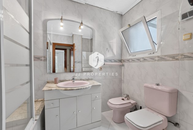 Resale - Apartment / flat -
Centro Torrevieja