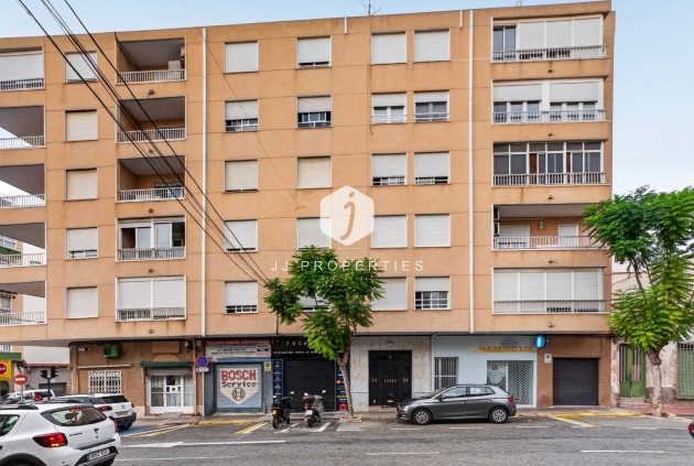Resale - Apartment / flat -
Centro Torrevieja