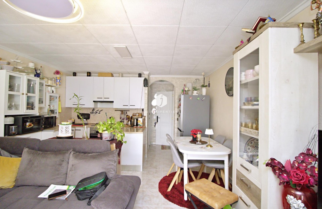 Resale - Chalet -
Torrevieja - San luis