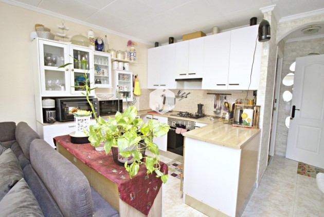 Resale - Chalet -
Torrevieja - San luis