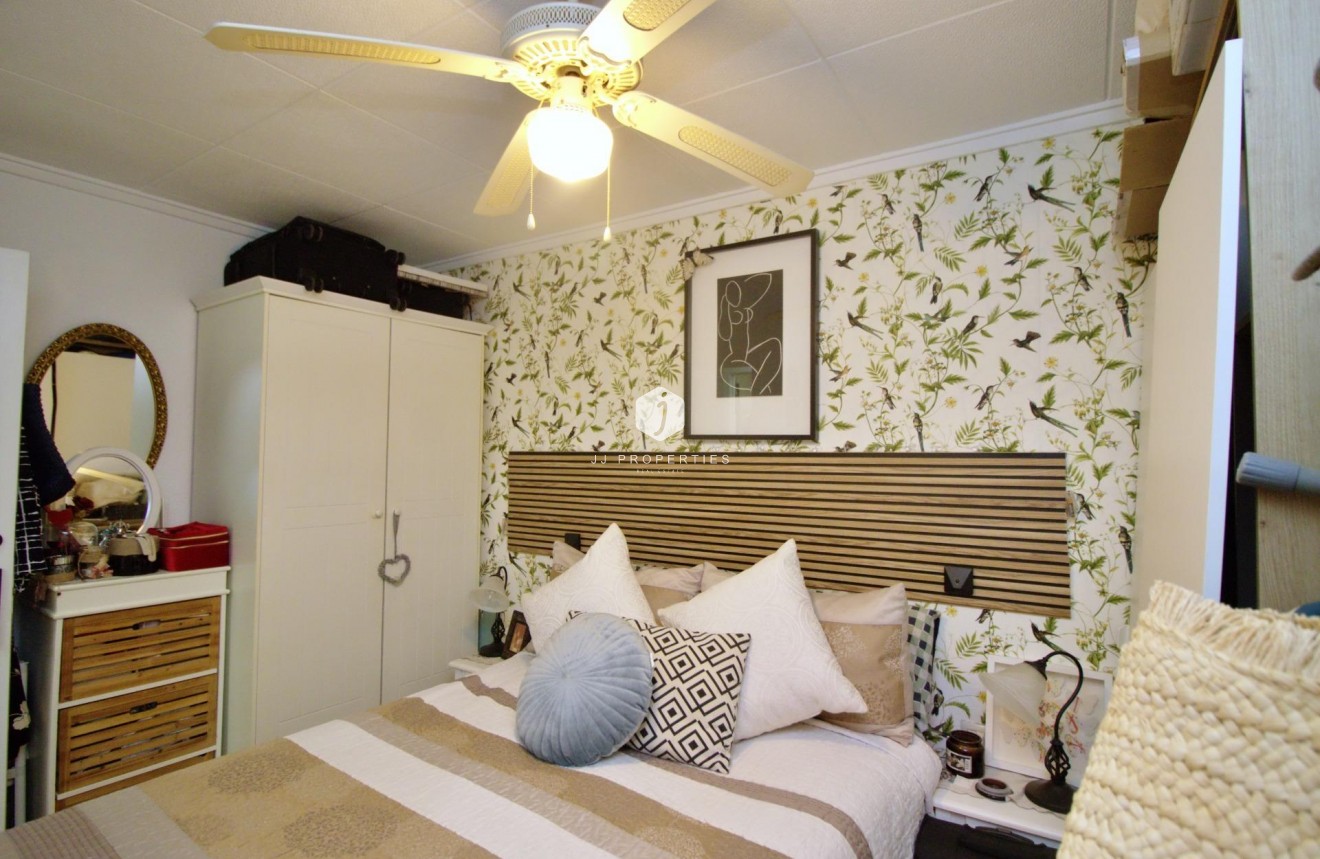 Resale - Chalet -
Torrevieja - San luis