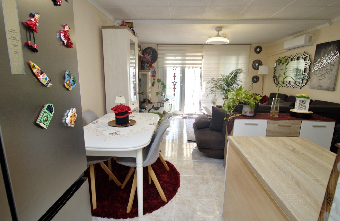 Resale - Chalet -
Torrevieja - San luis