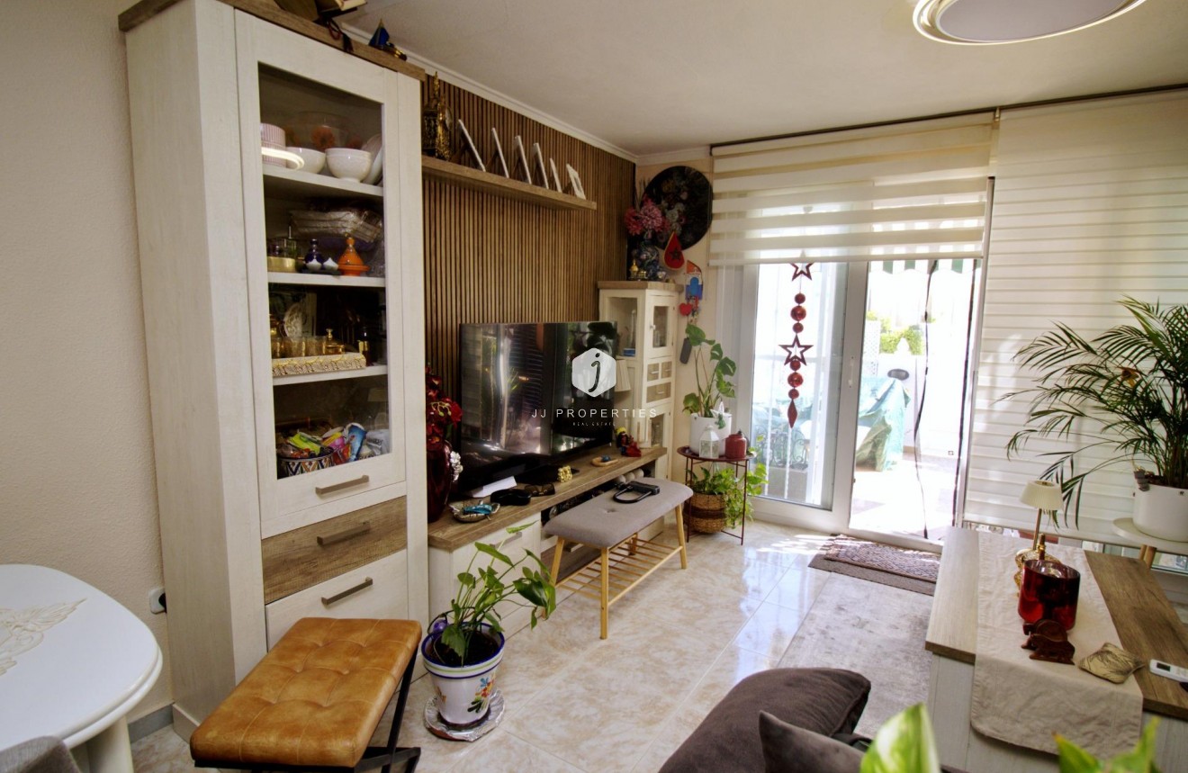 Resale - Chalet -
Torrevieja - San luis
