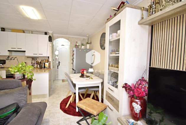 Resale - Chalet -
Torrevieja - San luis