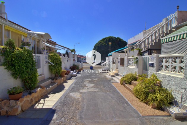 Resale - Chalet -
Torrevieja - San luis