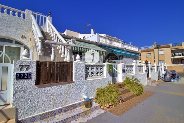 Resale - Chalet -
Torrevieja - San luis