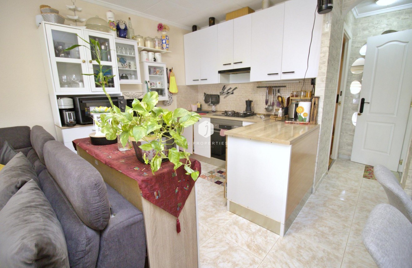 Resale - Chalet -
Torrevieja - San luis