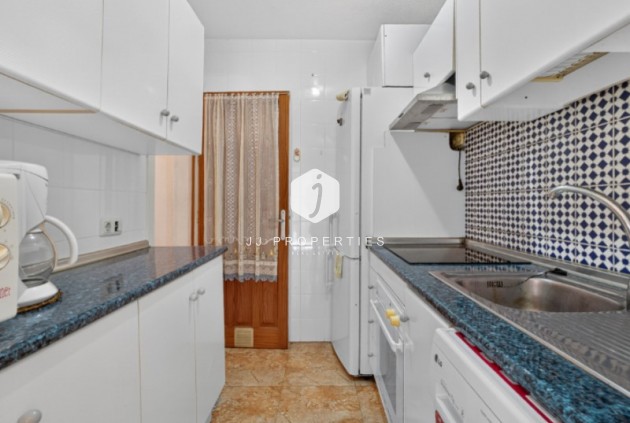 Resale - Chalet -
Torrevieja - Costa Blanca
