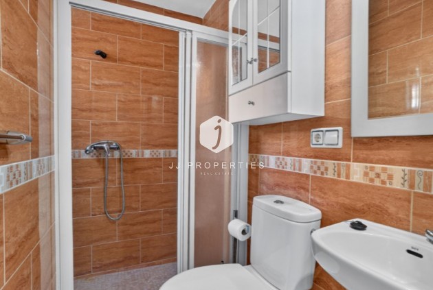 Resale - Chalet -
Torrevieja - Costa Blanca