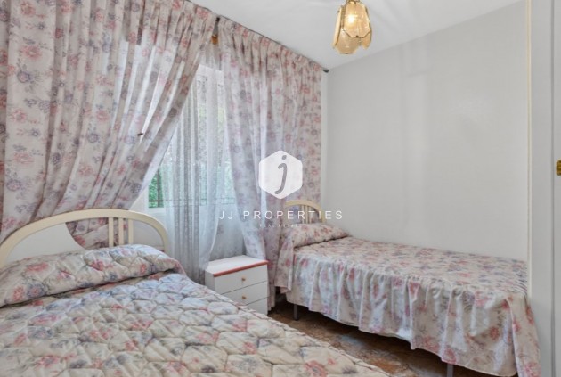 Resale - Chalet -
Torrevieja - Costa Blanca