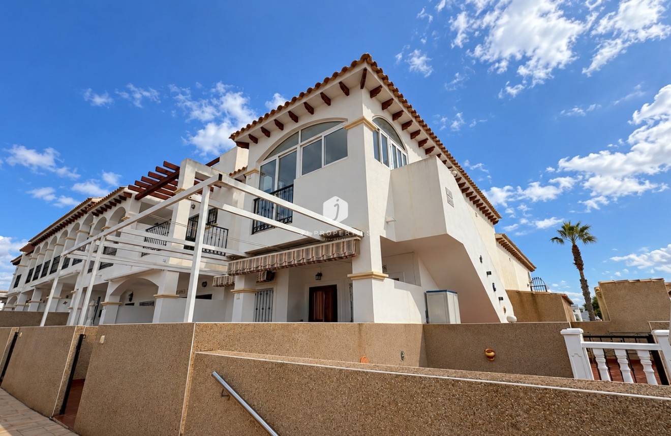 Resale - Bungalow -
Punta Prima - Costa Blanca