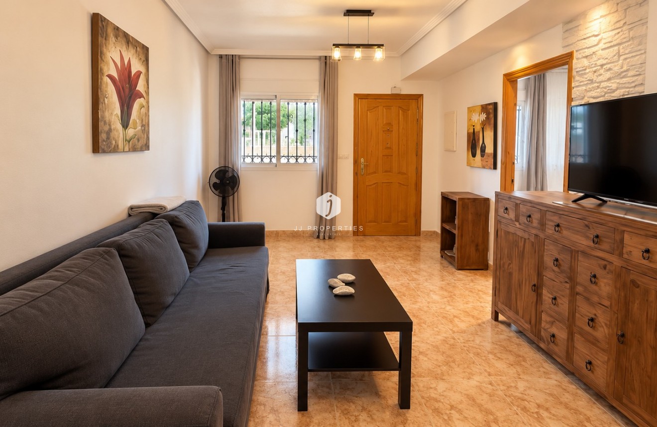 Resale - Bungalow -
Punta Prima - Costa Blanca
