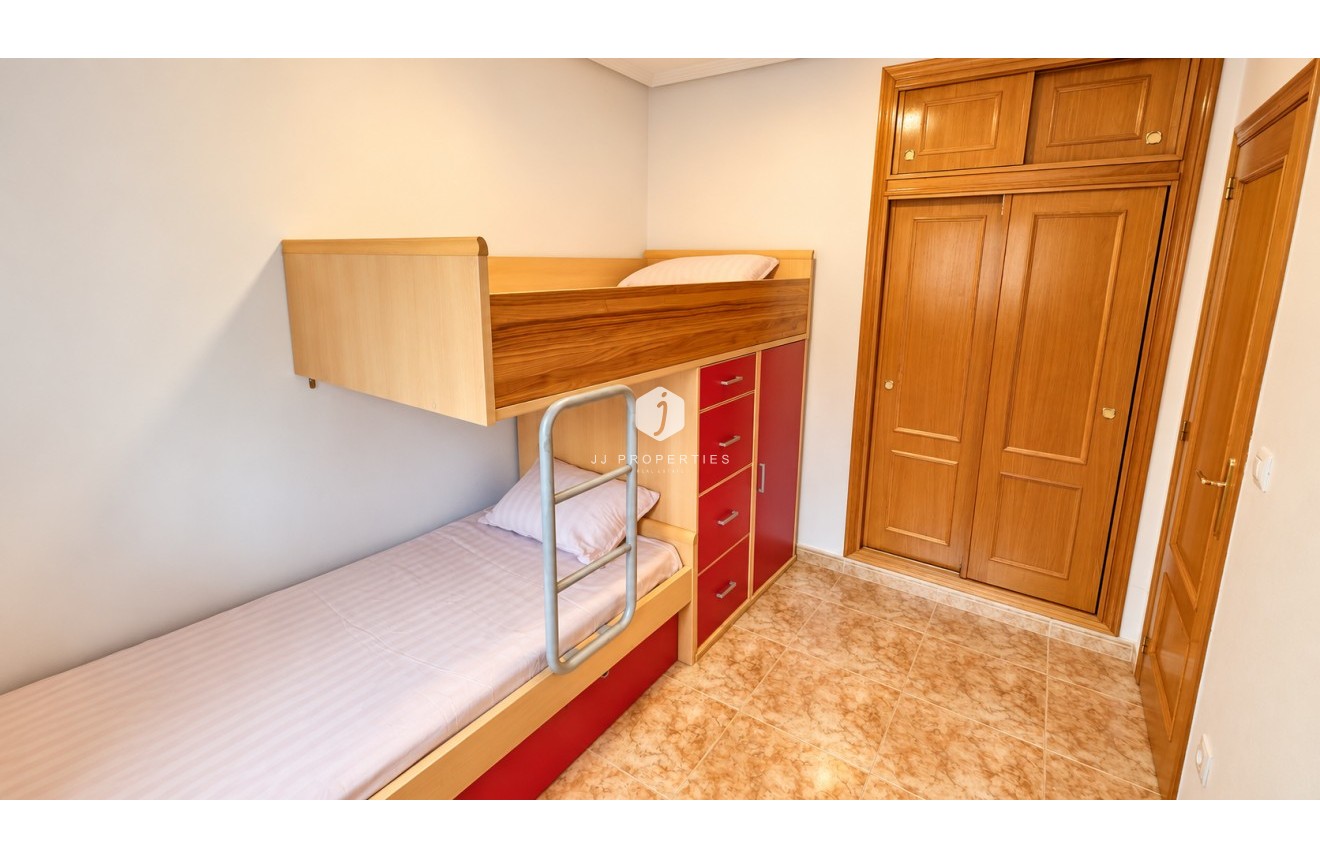 Resale - Bungalow -
Punta Prima - Costa Blanca