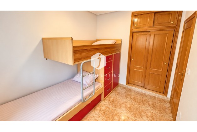 Resale - Bungalow -
Punta Prima - Costa Blanca