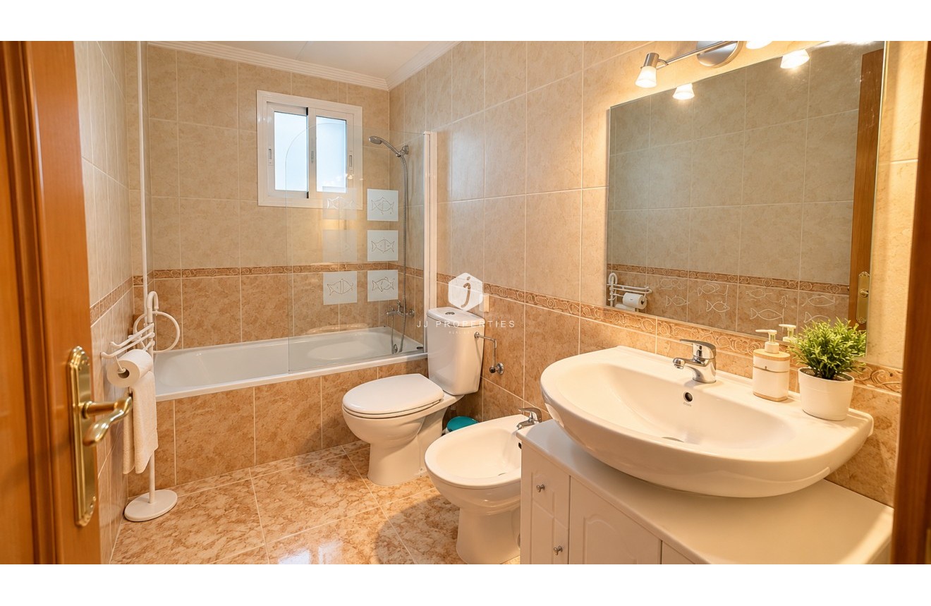Resale - Bungalow -
Punta Prima - Costa Blanca