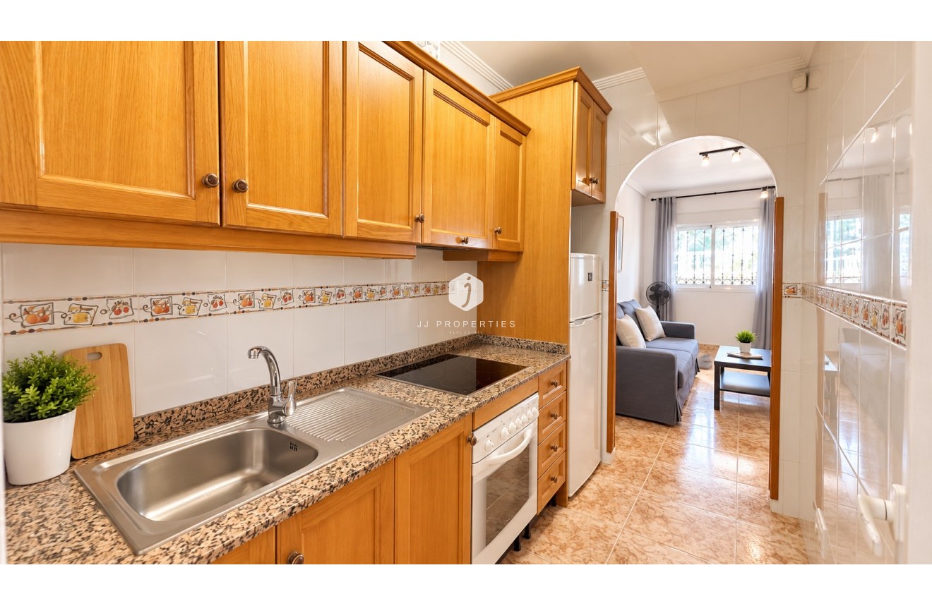 Resale - Bungalow -
Punta Prima - Costa Blanca