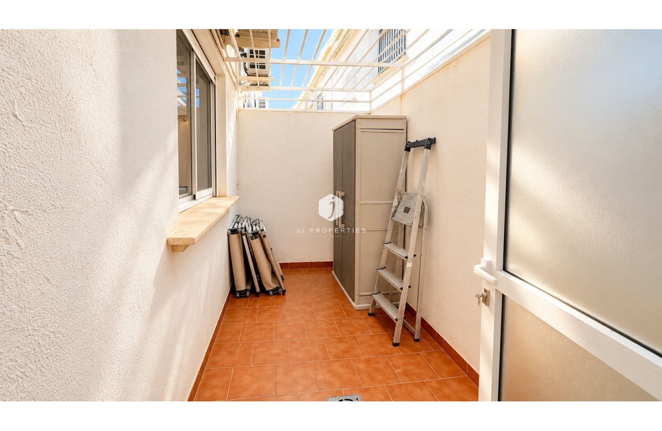 Resale - Bungalow -
Punta Prima - Costa Blanca