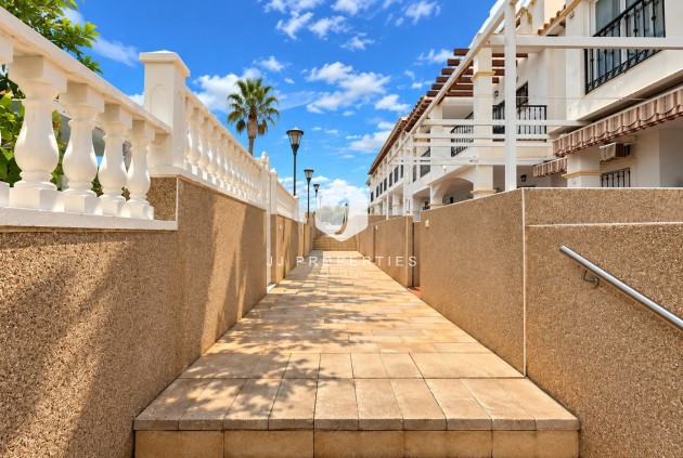 Resale - Bungalow -
Punta Prima - Costa Blanca