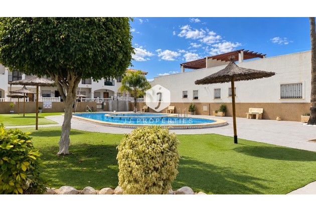 Resale - Bungalow -
Punta Prima - Costa Blanca