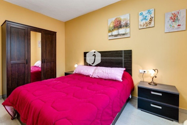 Resale - Villa -
Torrevieja - El chaparral