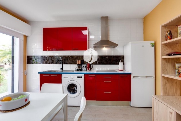 Resale - Villa -
Torrevieja - El chaparral