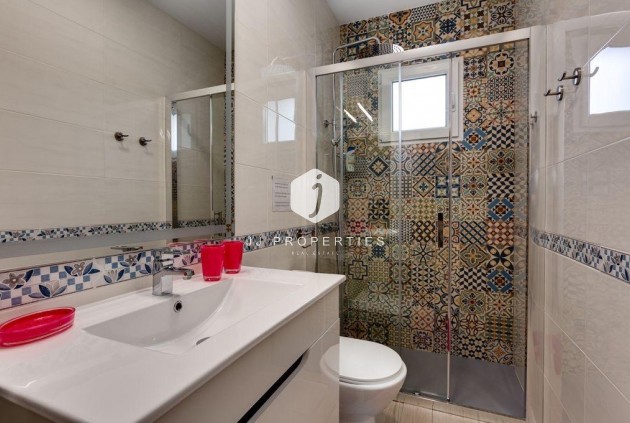 Resale - Villa -
Torrevieja - El chaparral