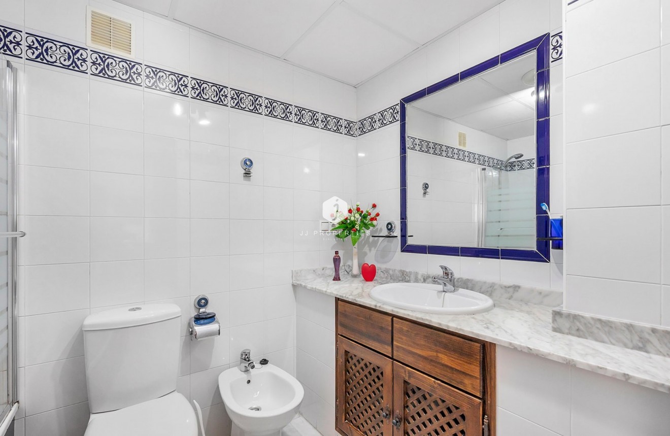 Resale - Apartment / flat -
Torrevieja - Costa Blanca