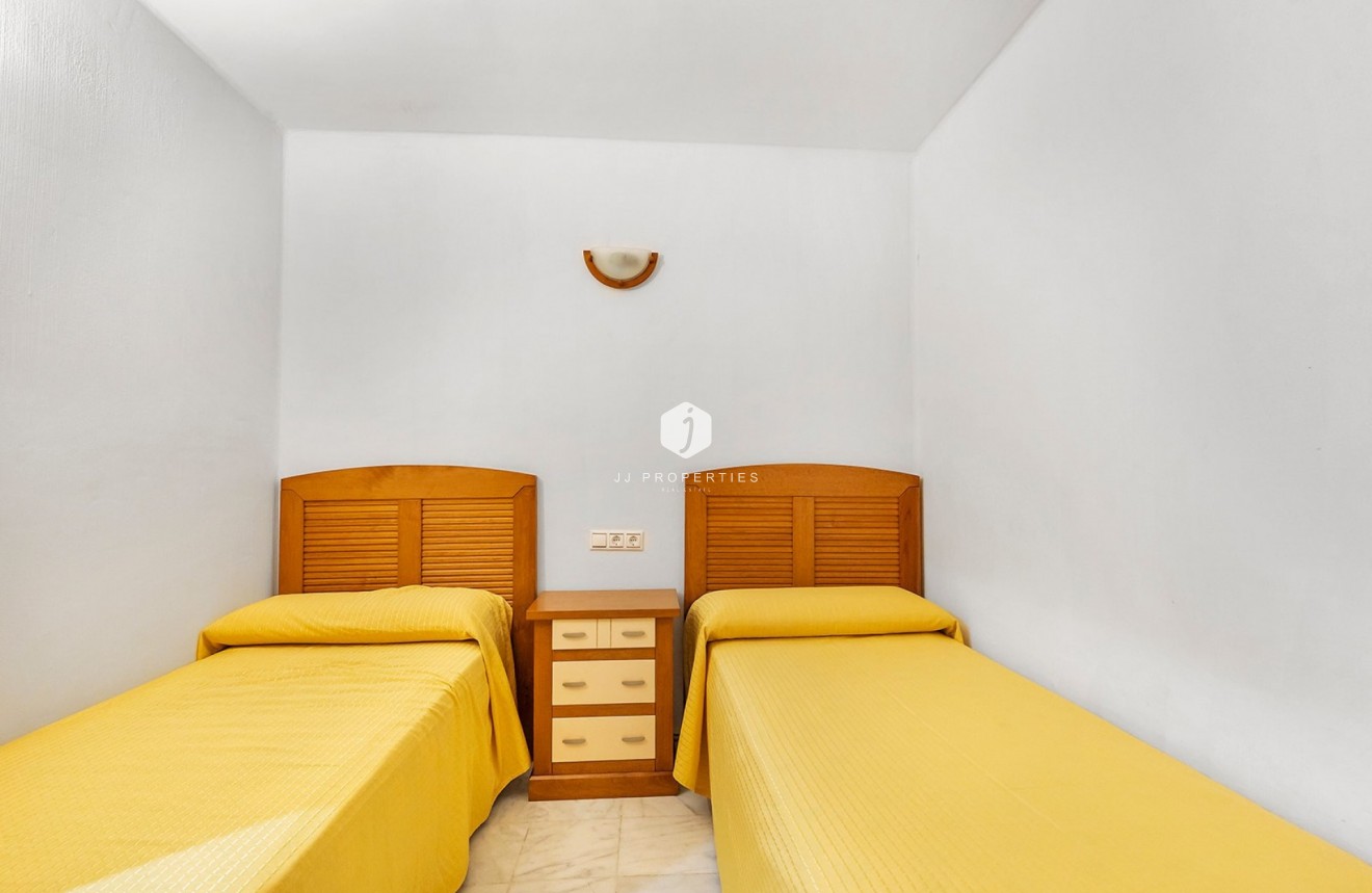 Resale - Apartment / flat -
Torrevieja - Costa Blanca