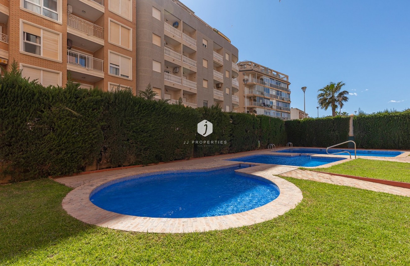 Resale - Apartment / flat -
Torrevieja - Costa Blanca