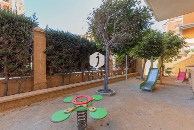 Resale - Apartment / flat -
Torrevieja - Costa Blanca
