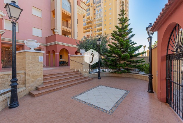 Resale - Apartment / flat -
Torrevieja - Costa Blanca