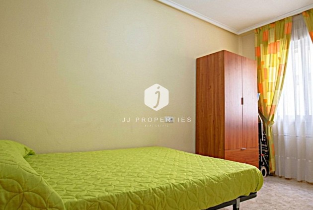 Resale - Apartment / flat -
Torrevieja - Las Piscinas Naturales