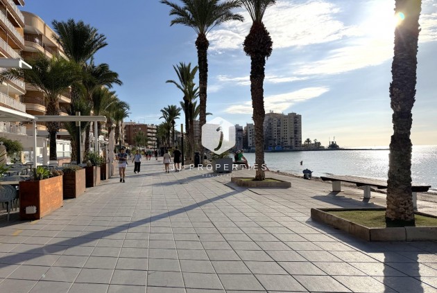 Resale - Apartment / flat -
Torrevieja - Las Piscinas Naturales