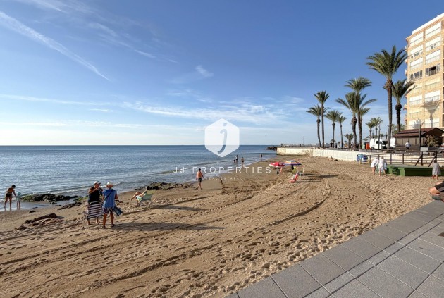 Resale - Apartment / flat -
Torrevieja - Las Piscinas Naturales
