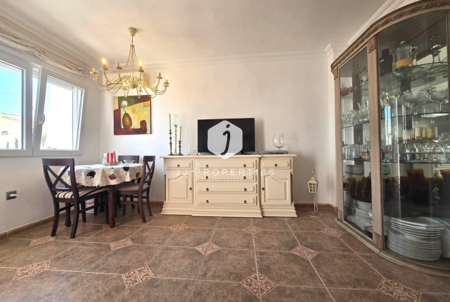 Resale - Chalet -
Torrevieja - Los Balcones