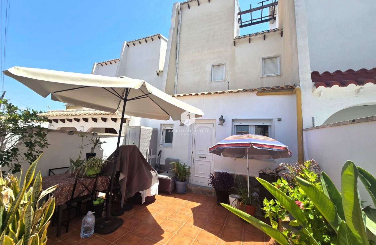 Resale - Chalet -
Torrevieja - Los Balcones